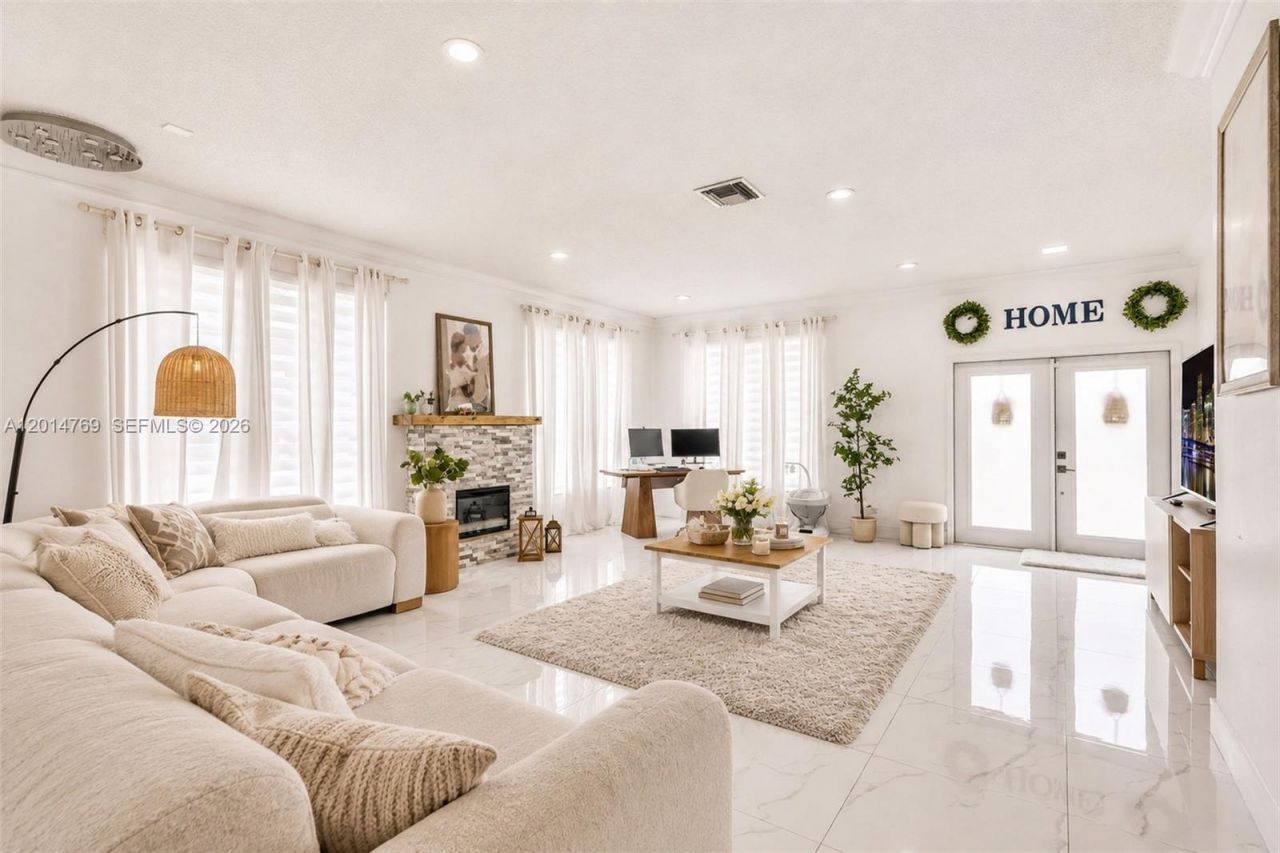 2383 SW 181st Ter, Miramar, FL 33029 Photo