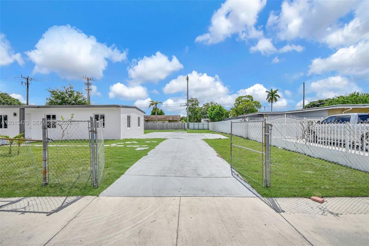 15575 NW 27th Ave, Miami Gardens, FL 33054 Photo