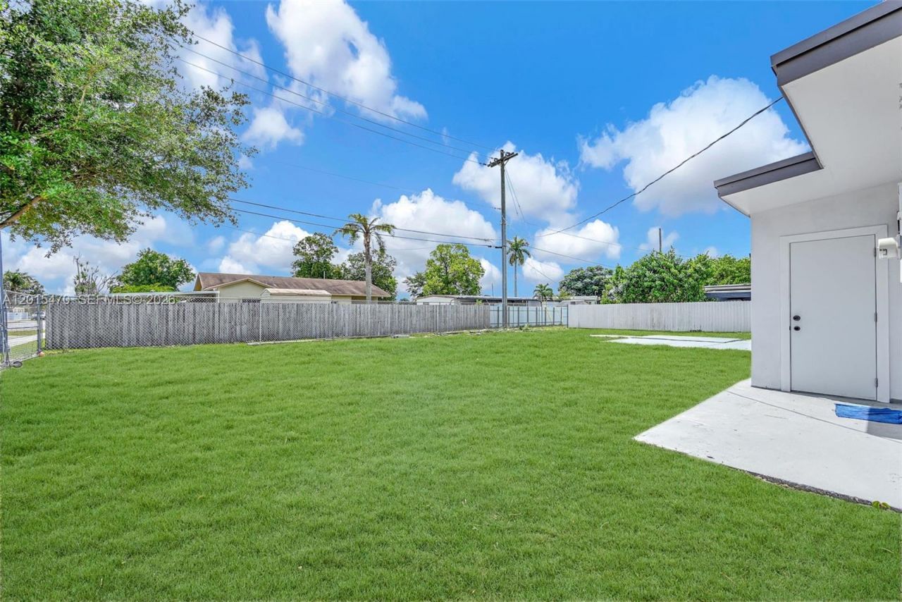 15575 NW 27th Ave, Miami Gardens, FL 33054 Photo