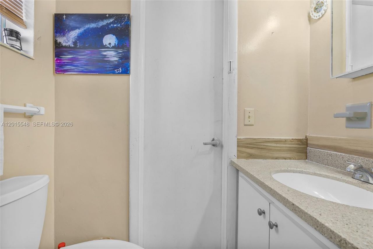 1041 NW 196th Ter , Miami Gardens, FL 33169 Photo