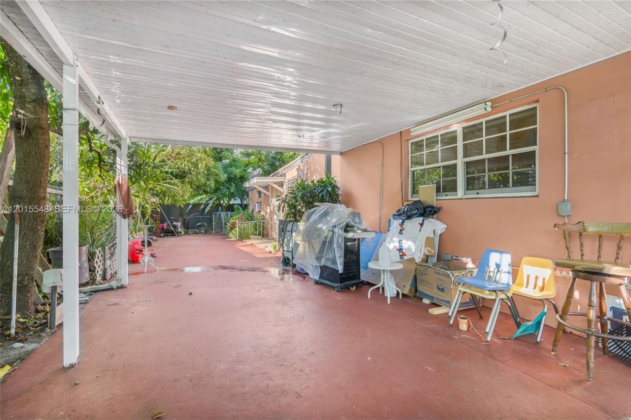 1041 NW 196th Ter , Miami Gardens, FL 33169 Photo