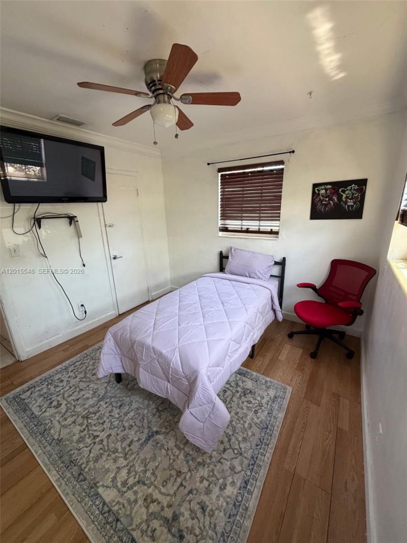 1041 NW 196th Ter , Miami Gardens, FL 33169 Photo