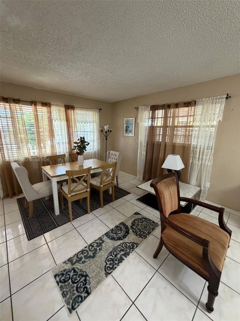 1041 NW 196th Ter , Miami Gardens, FL 33169 Photo