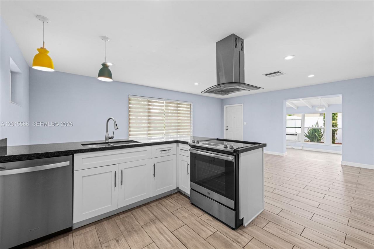 309 NW 43rd Ave, Plantation, FL 33317 Photo