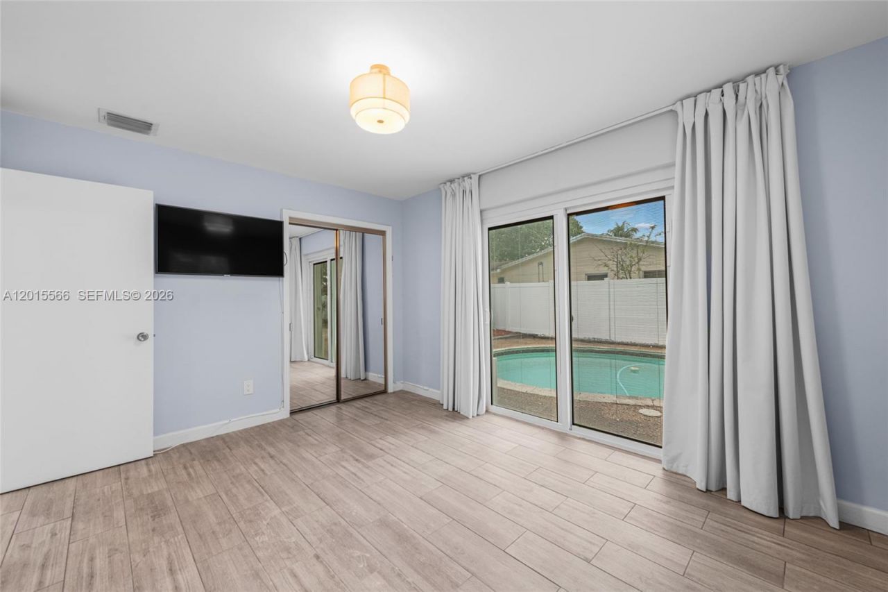 309 NW 43rd Ave, Plantation, FL 33317 Photo