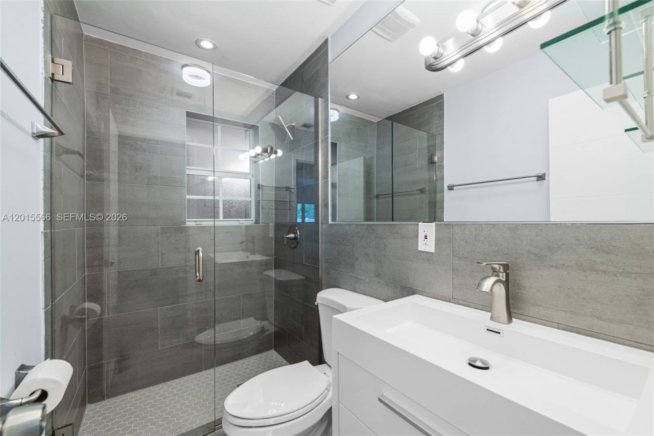 309 NW 43rd Ave, Plantation, FL 33317 Photo