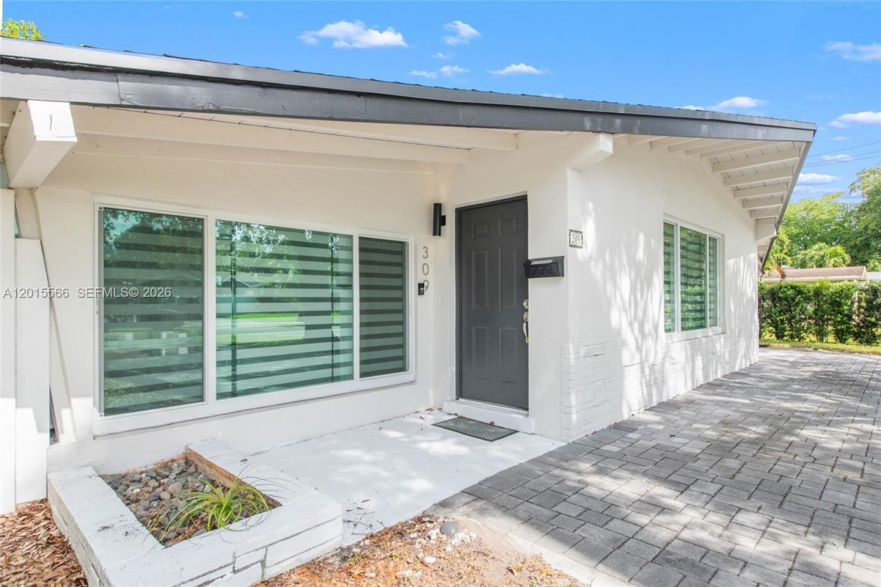 309 NW 43rd Ave, Plantation, FL 33317 Photo