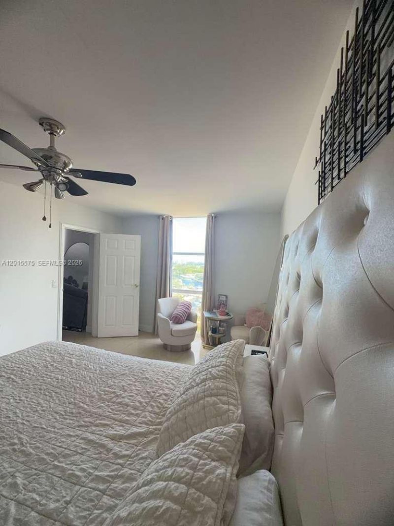 13499 Biscayne Blvd, Unit 906, North Miami, FL 33181 Photo