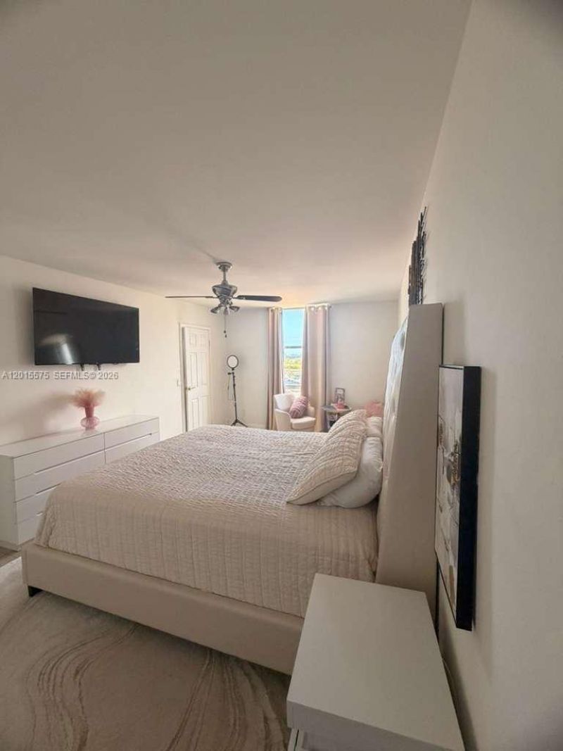 13499 Biscayne Blvd, Unit 906, North Miami, FL 33181 Photo