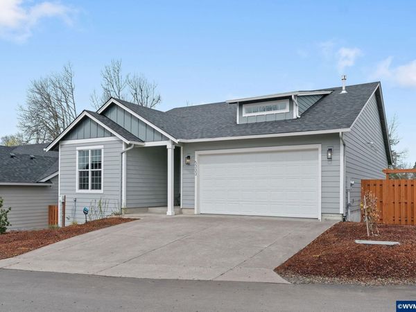 9344 Glory Ct NE, Salem, OR 97305
