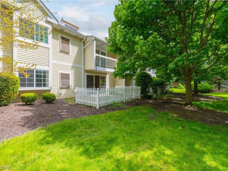 2999 South Bay Drive, Unit f-4, Westlake, OH 44145 Photo 2