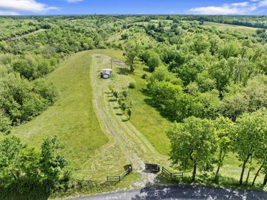 2771 Baker Ridge Road, Willisburg, KY 40078