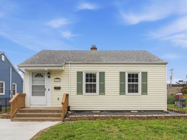 1729 Brown Street , Bettendorf, IA 52722