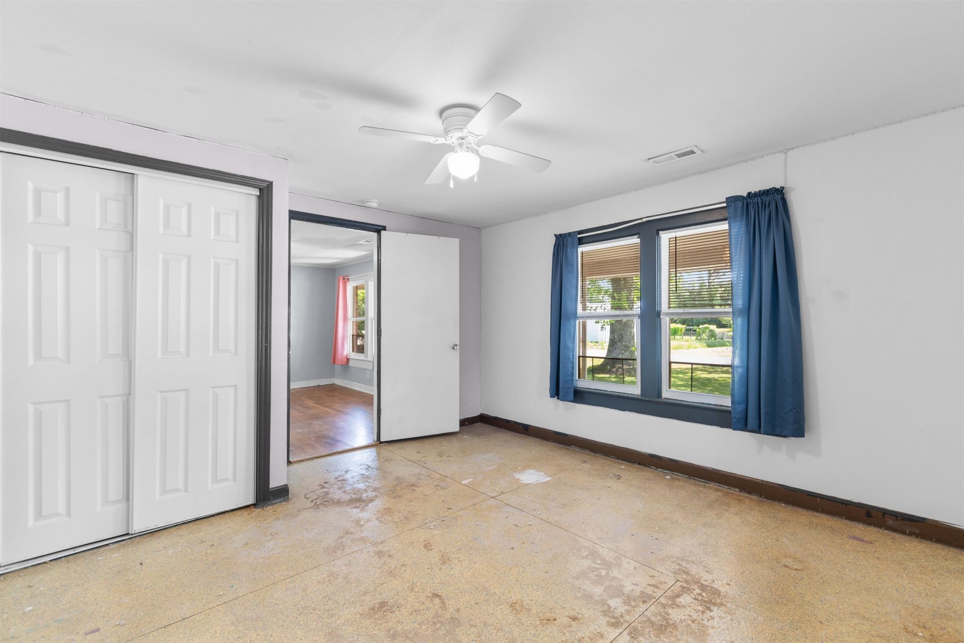 617 10th Ave. Photo 13