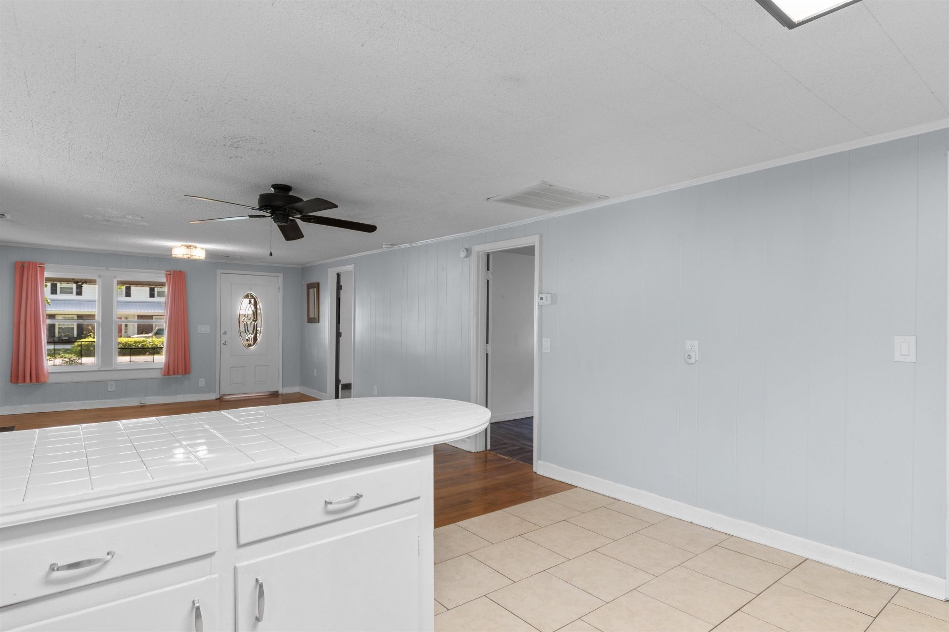 617 10th Ave. Photo 22