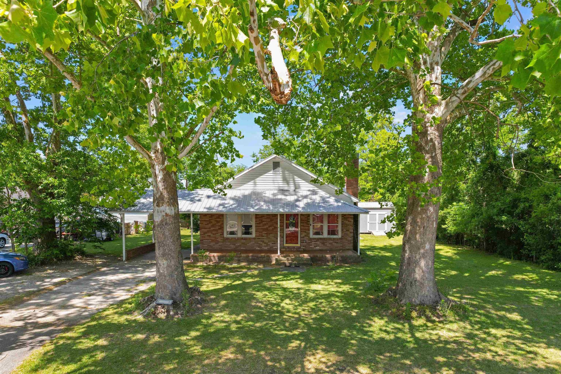 617 10th Ave. Photo 34