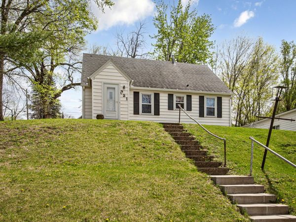 321 S 3rd Street, Le Sueur, MN 56058