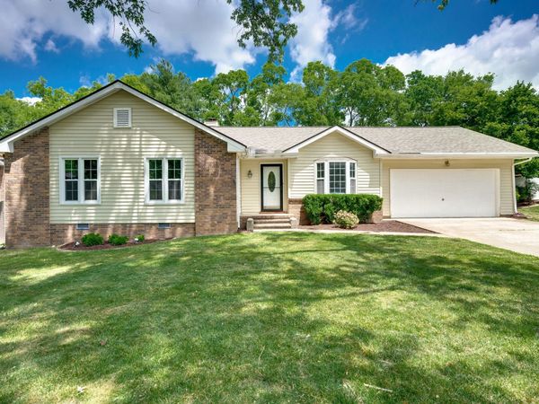 308 Stonegate Dr, Franklin, TN 37064