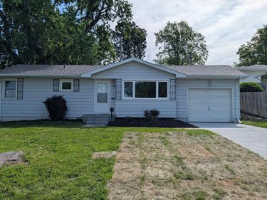 6711 S 49 Street , Omaha, NE 68117