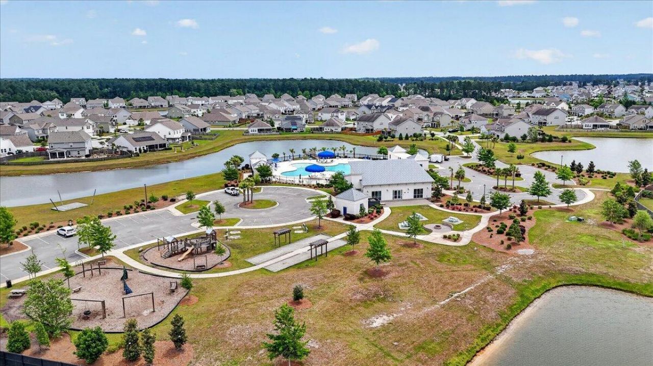 464 Zenith Boulevard Photo 30