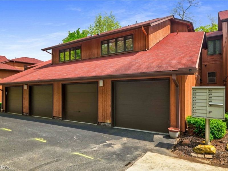25016 Mill River Road, Olmsted Falls, OH 44138 Photo 32