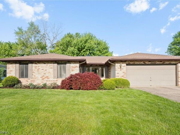 35671 Chesterfield Drive , North Ridgeville, OH 44039