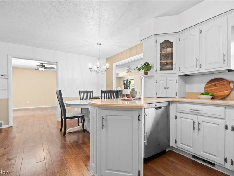 35671 Chesterfield Drive , North Ridgeville, OH 44039 Photo 11