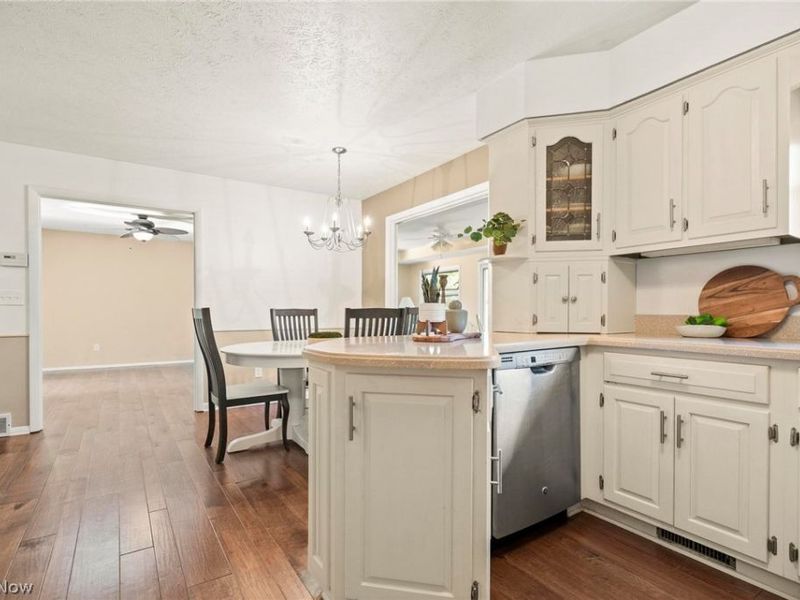 35671 Chesterfield Drive, North Ridgeville, OH 44039 Photo 13