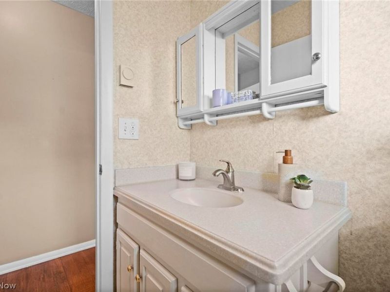 35671 Chesterfield Drive , North Ridgeville, OH 44039 Photo 16