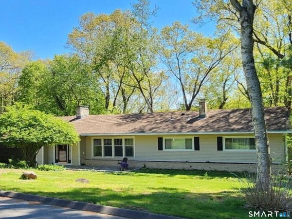136 Knoll , Hamden, CT 06518