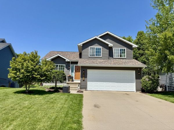 1431 Woolridge Drive, Coralville, IA 52241