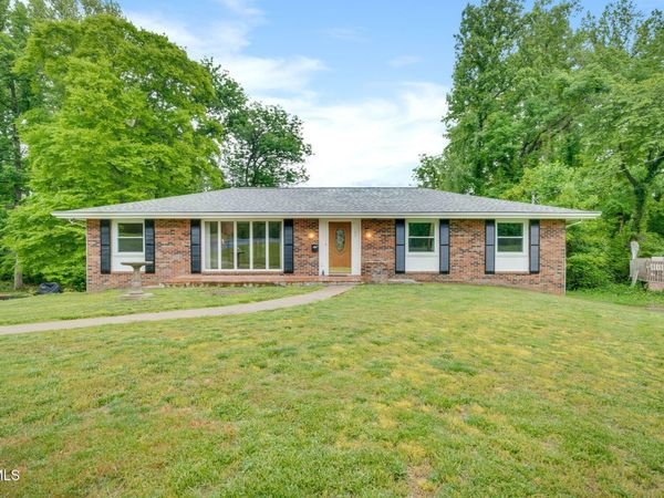 107 Dogwood Lane, Johnson City, TN 37604
