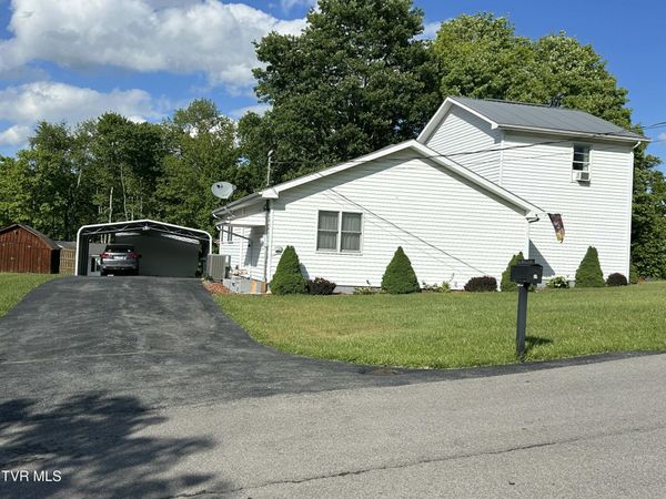 131 Southwest Beverly Avenue, Wise, VA 24293