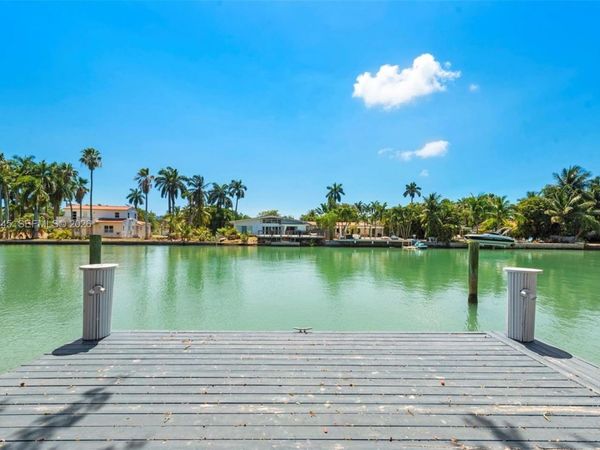 540 S Shore Dr , Miami Beach, FL 33141