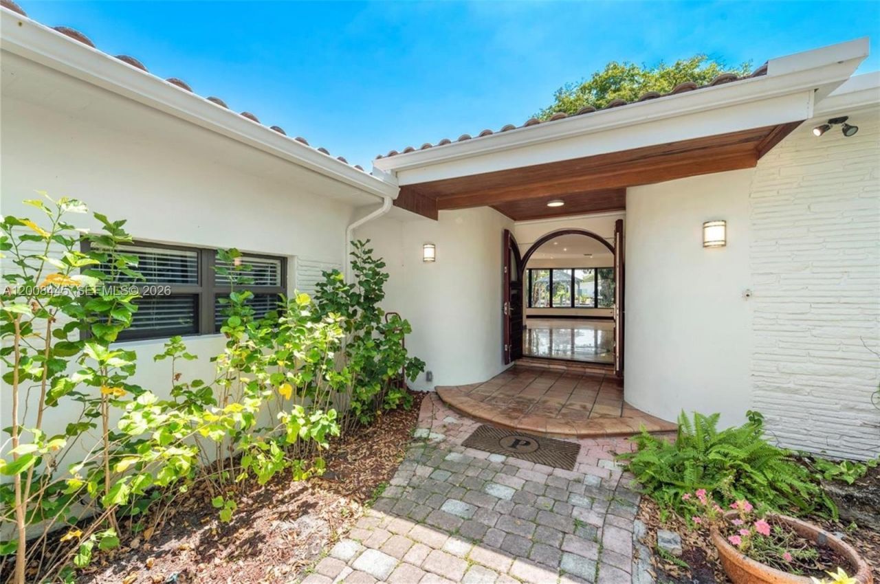 540 S Shore Dr , Miami Beach, FL 33141 Photo
