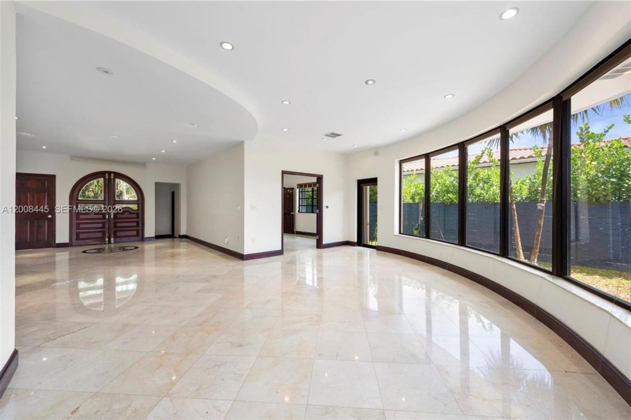 540 S Shore Dr , Miami Beach, FL 33141 Photo