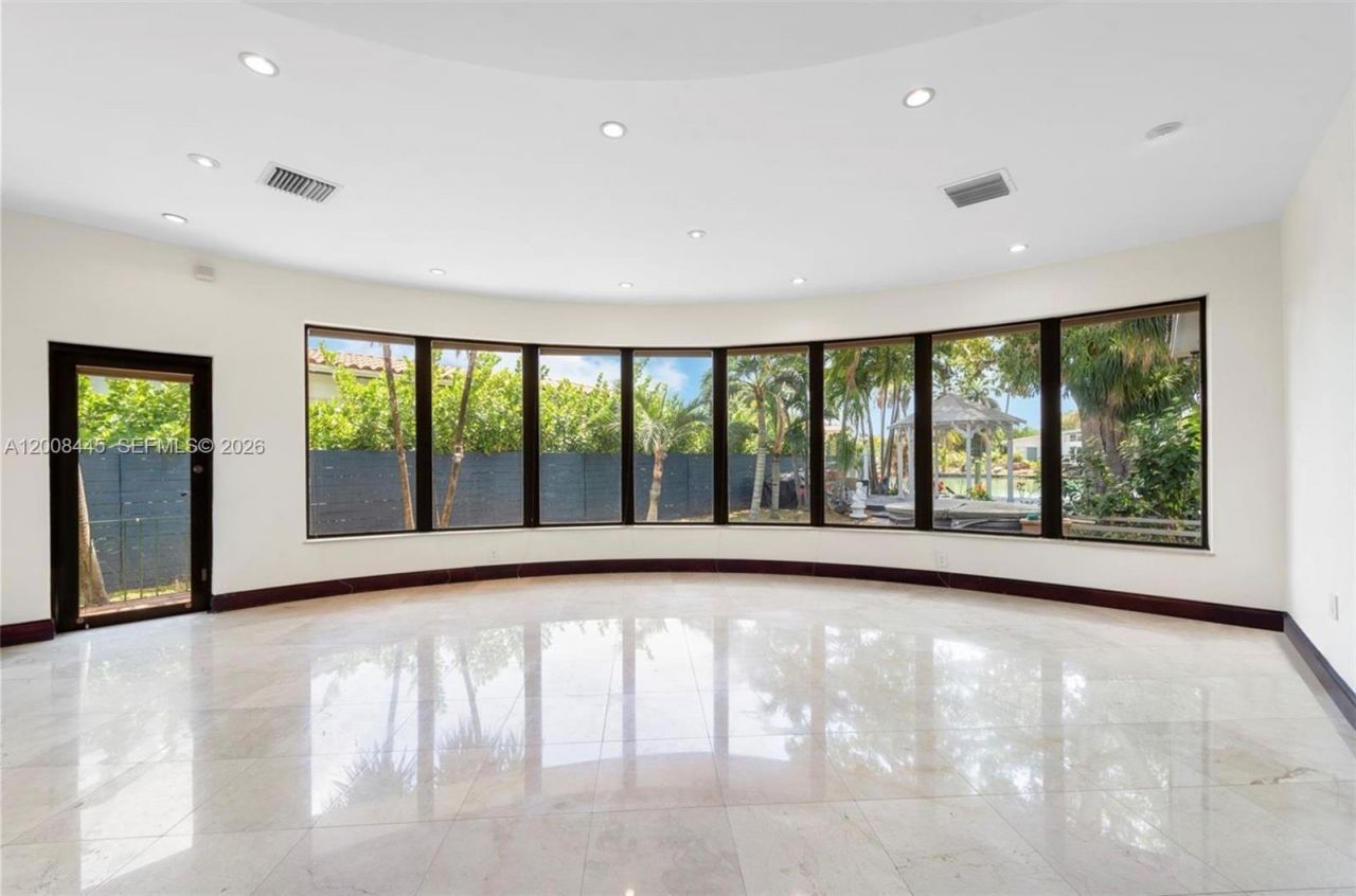 540 S Shore Dr , Miami Beach, FL 33141 Photo