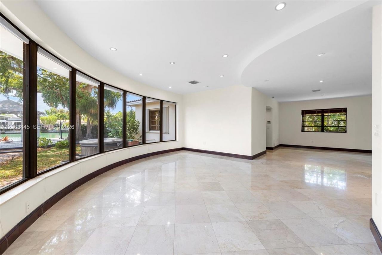 540 S Shore Dr , Miami Beach, FL 33141 Photo