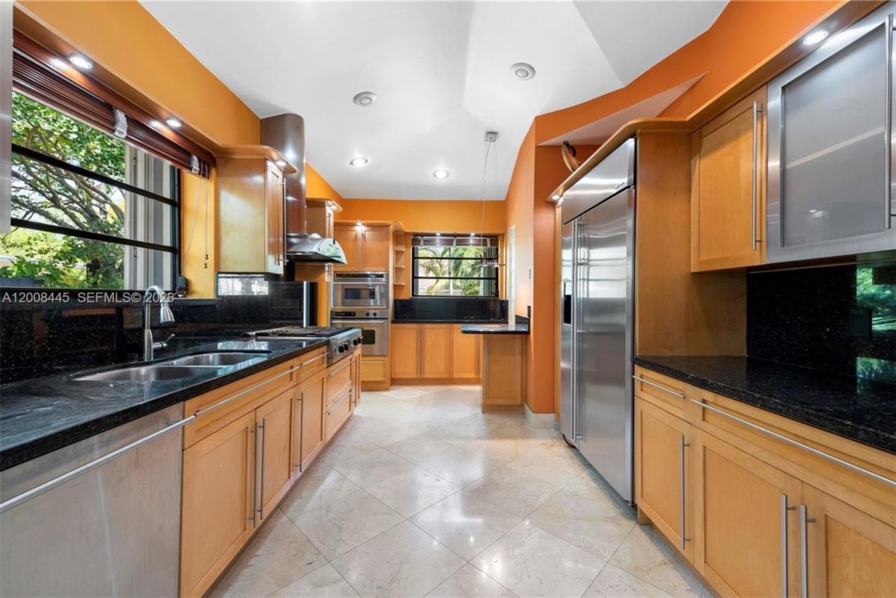 540 S Shore Dr , Miami Beach, FL 33141 Photo