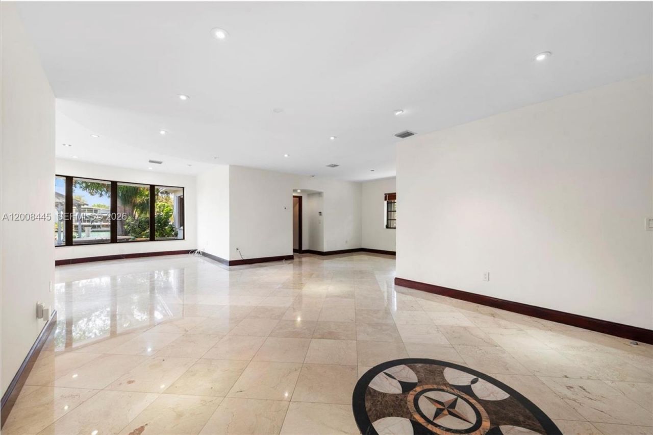 540 S Shore Dr , Miami Beach, FL 33141 Photo