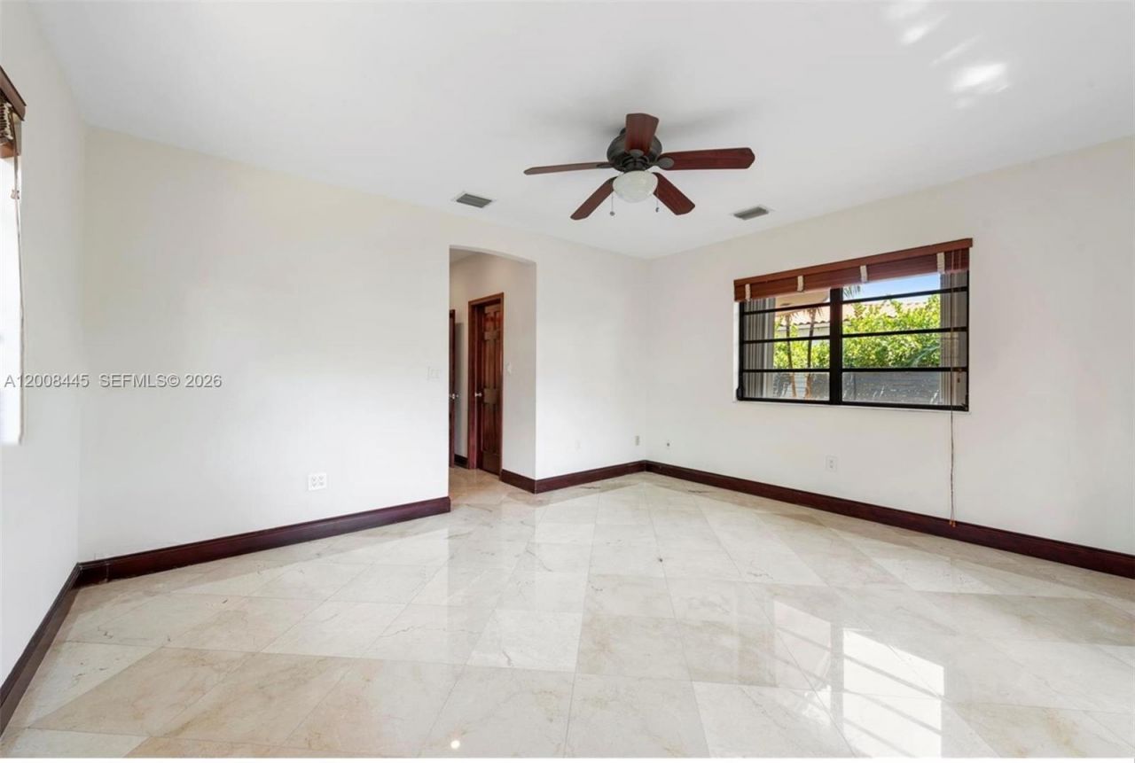 540 S Shore Dr , Miami Beach, FL 33141 Photo