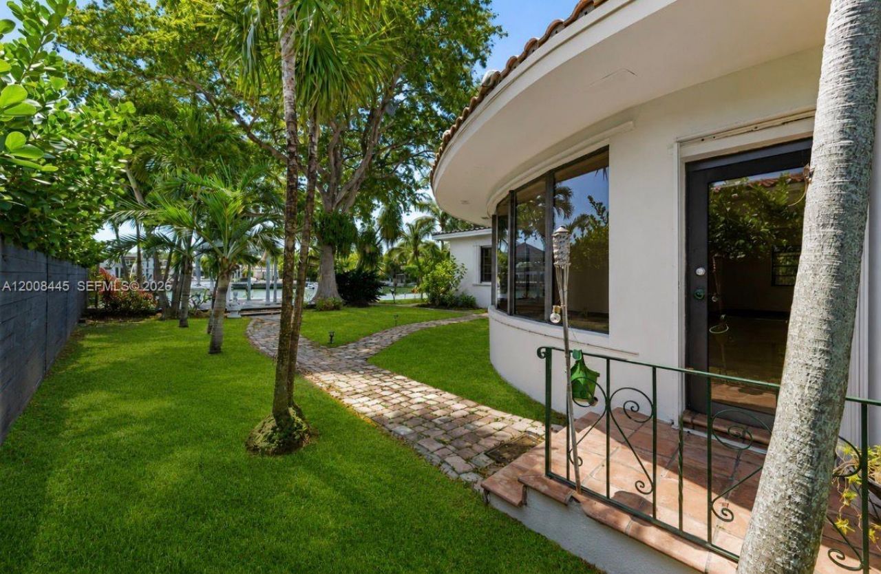 540 S Shore Dr , Miami Beach, FL 33141 Photo