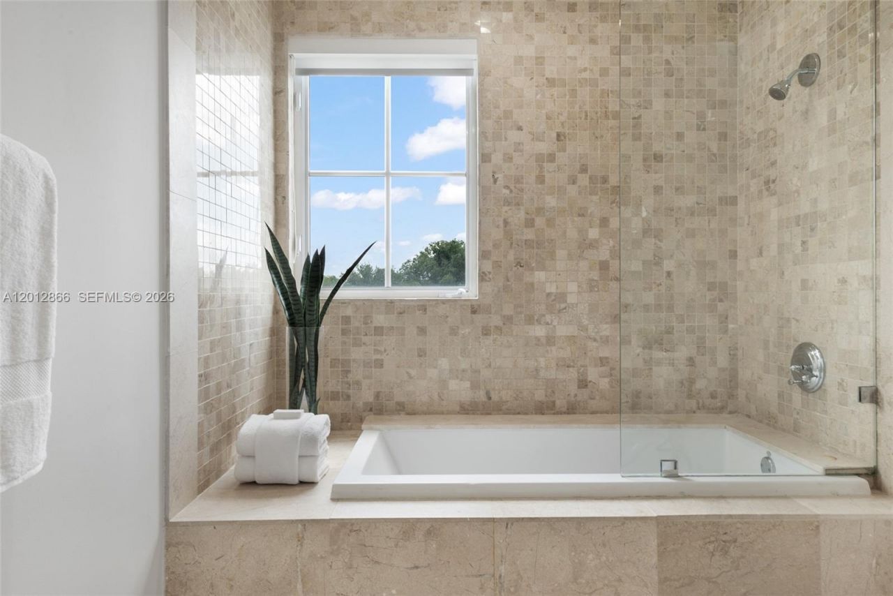 345 Madeira Ave , Unit 345, Coral Gables, FL 33134 Photo