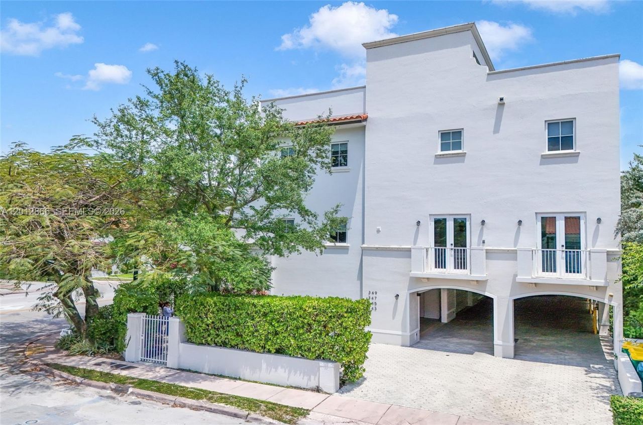 345 Madeira Ave , Unit 345, Coral Gables, FL 33134 Photo