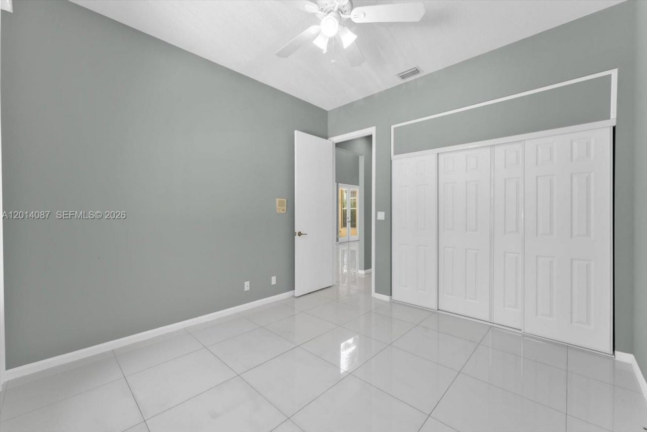 3728 NE 208th Ter , Aventura, FL 33180 Photo