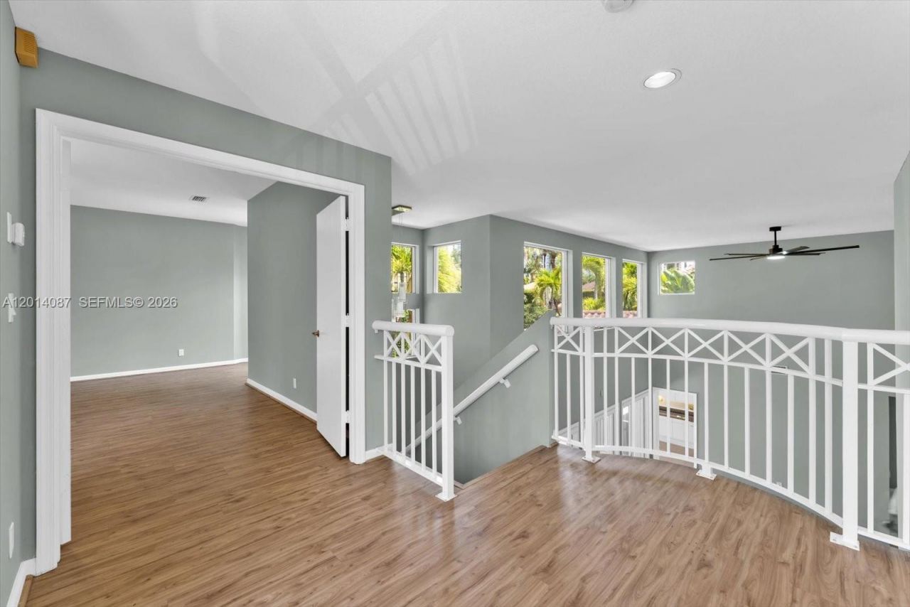 3728 NE 208th Ter , Aventura, FL 33180 Photo