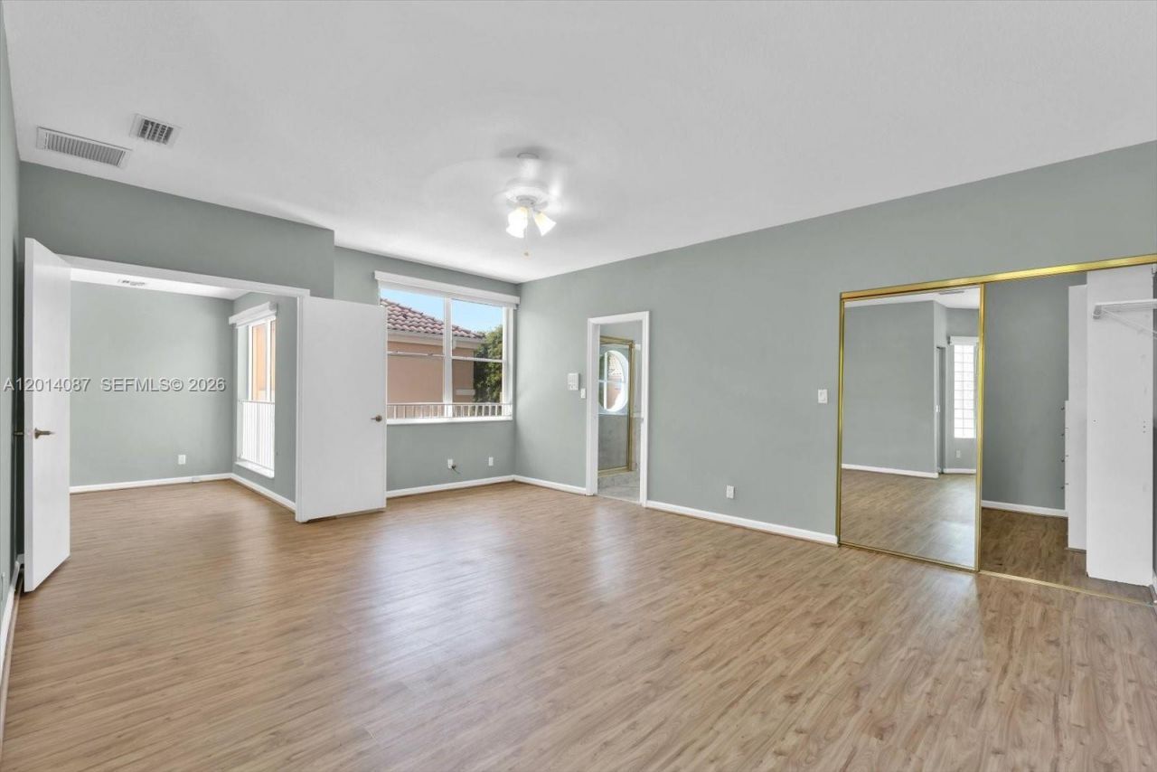 3728 NE 208th Ter , Aventura, FL 33180 Photo