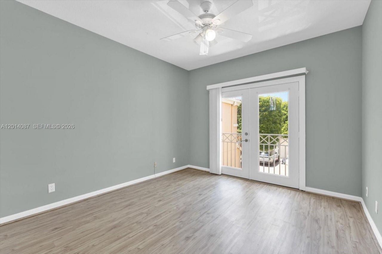3728 NE 208th Ter , Aventura, FL 33180 Photo