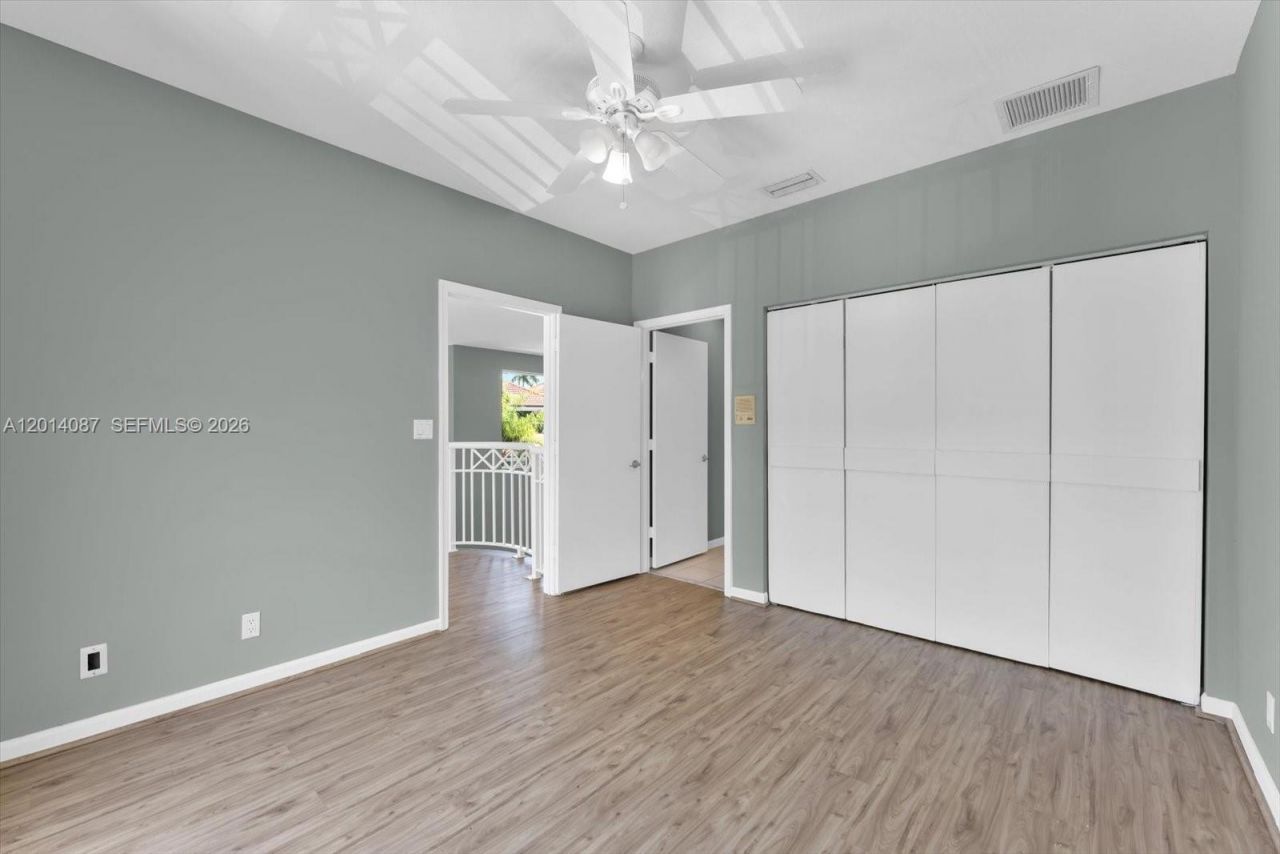 3728 NE 208th Ter , Aventura, FL 33180 Photo