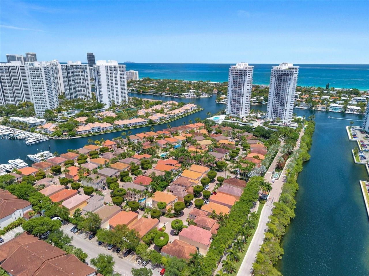 3728 NE 208th Ter , Aventura, FL 33180 Photo